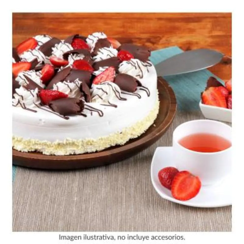 Pastel de fresa mediano por pza