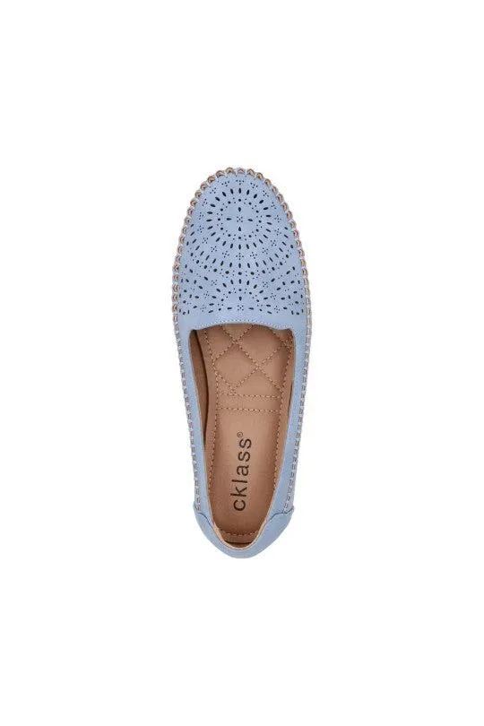 ZAPATO AZUL CON PERFORADO 71239