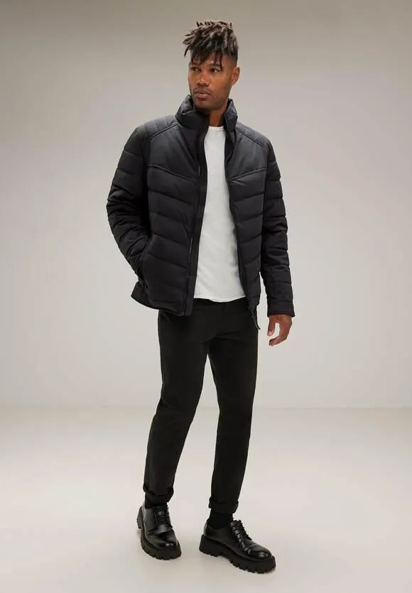 Gewatteerde jas met hoge kraag