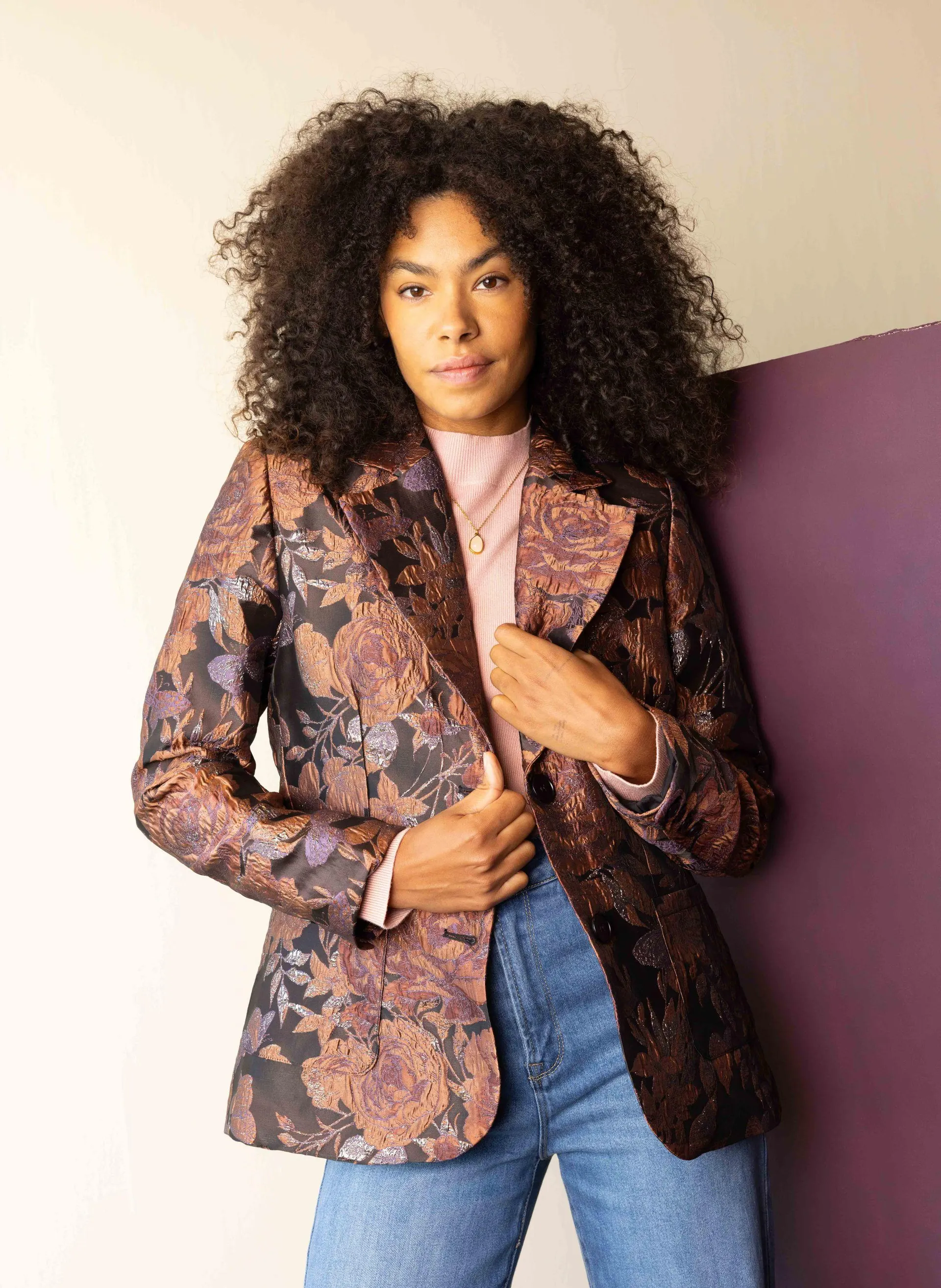 Zwarte blazer met bloemen