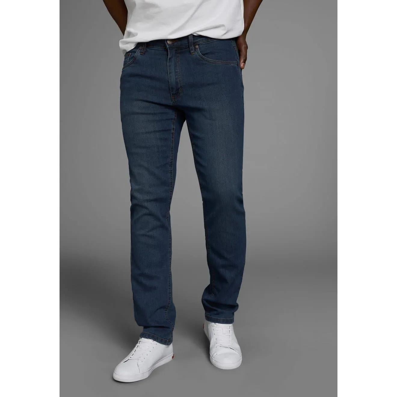 Arizona Straight jeans rechte pasvorm, subtiele used-wassing, lage taille
