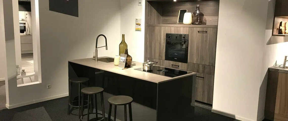 Showroom sale SOFIE / GL-LEAH Hulst