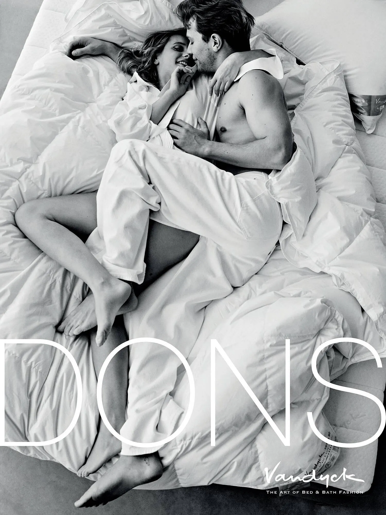 Van Dyck shop folder van 1 februari tot 31 december 2023 - Folder pagina 1