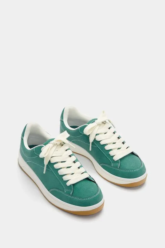 BASIC LAGE SNEAKERS