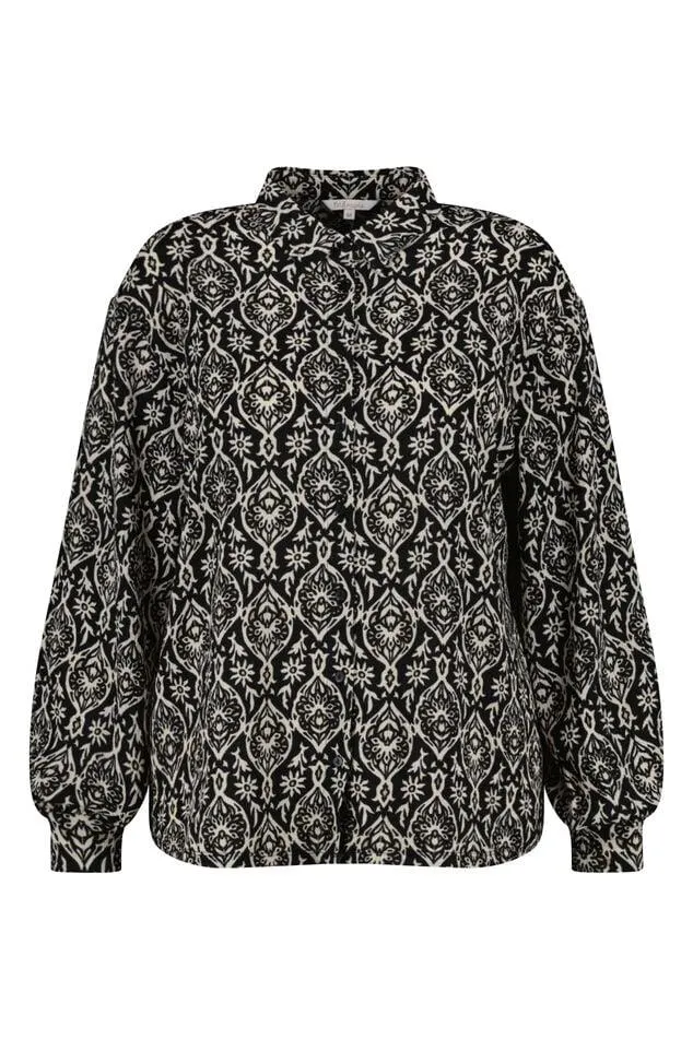 Top met knoopjes en print