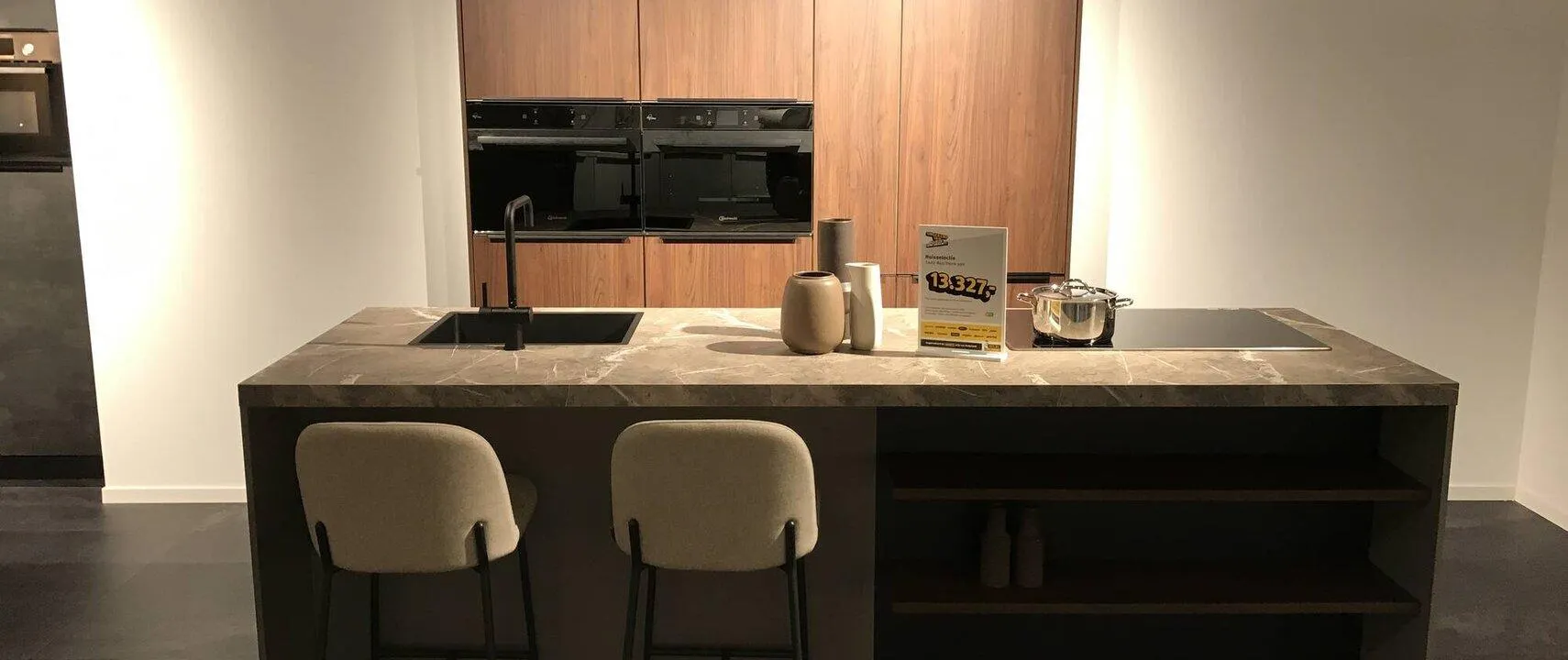 Showroom sale TAUTZ-840 / DARRO-970 Amsterdam Westpoort