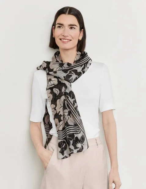 Sjaal met bloemenmotief
