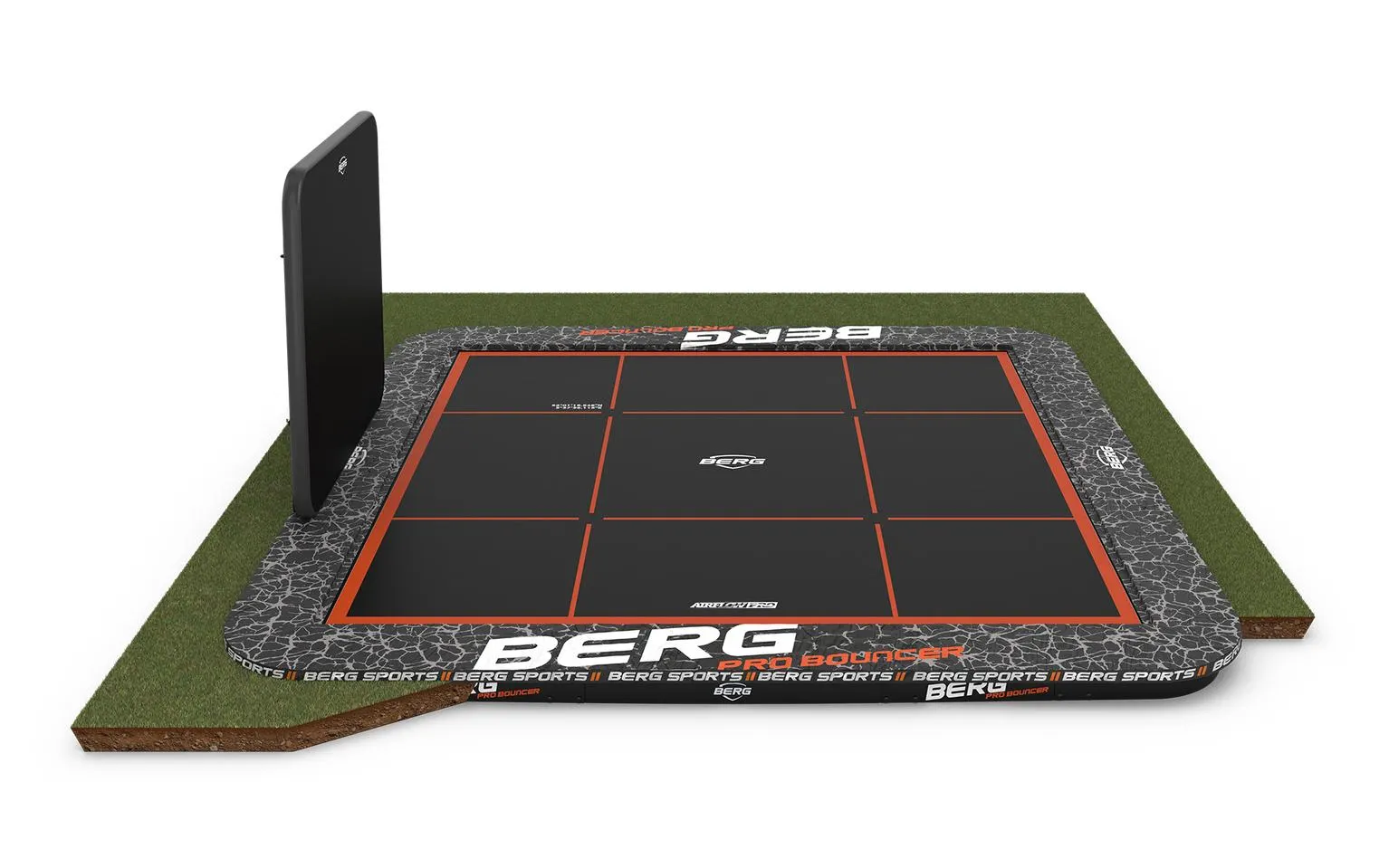 BERG SPORTS Ultim Pro Bouncer FlatGround 5x5 + AeroWall