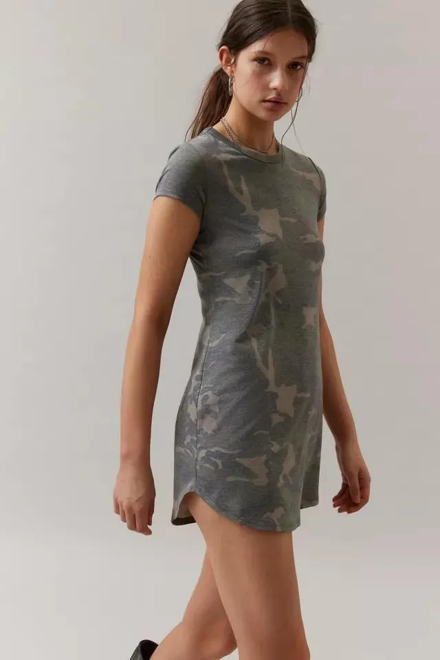 UO Charlie High-Low Printed T-shirt Dress