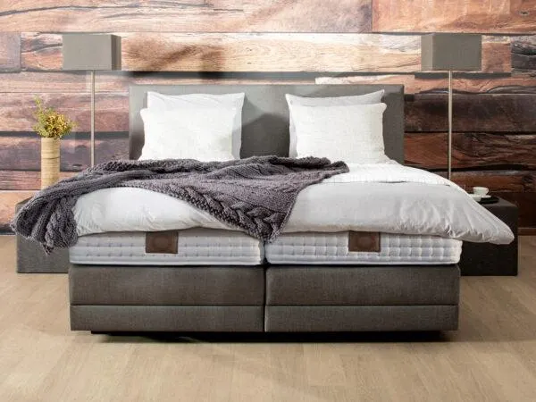 Kuperus Boxspring Tudor