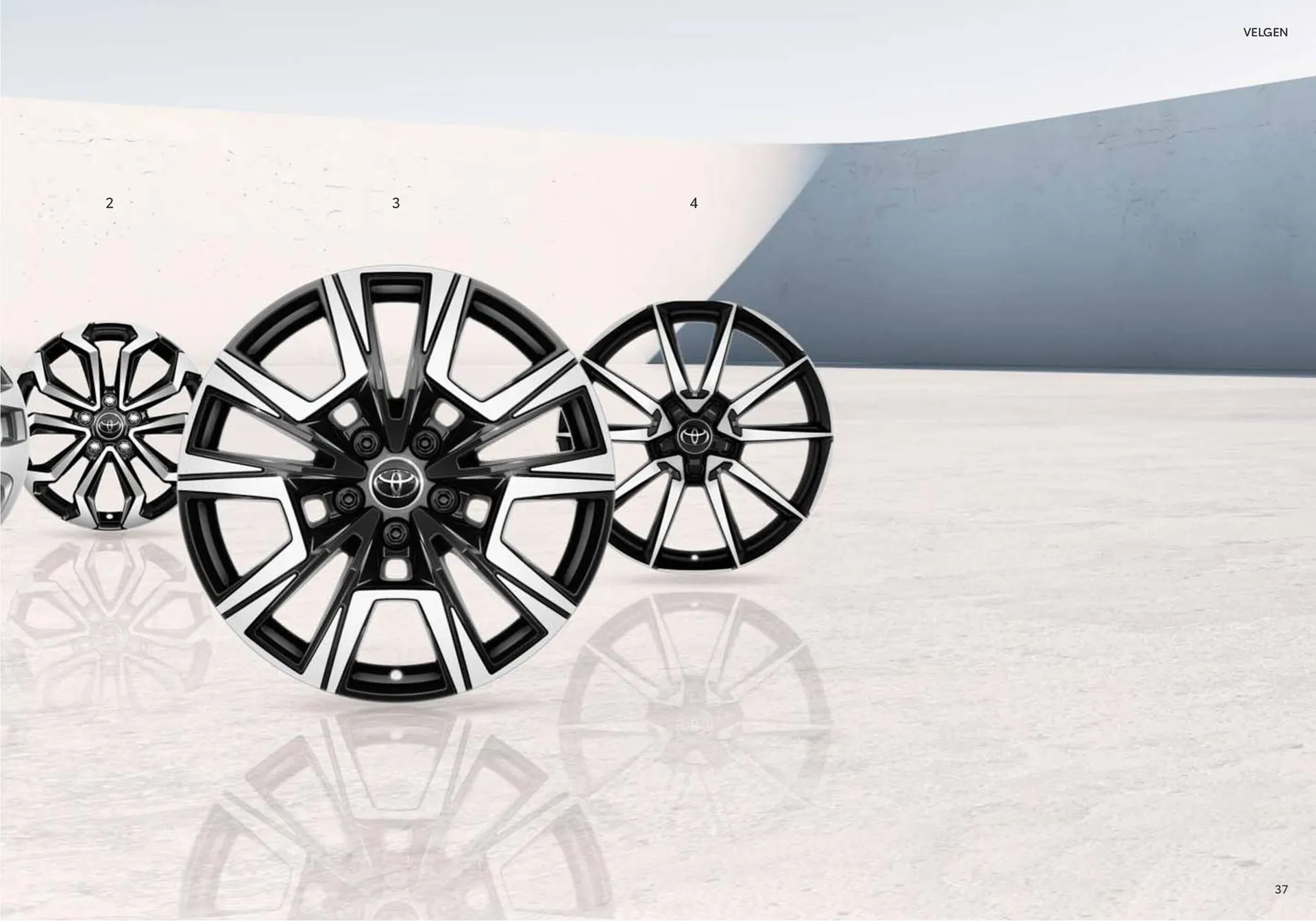 Toyota folder van 16 september tot 31 oktober 2025 - Folder pagina 37