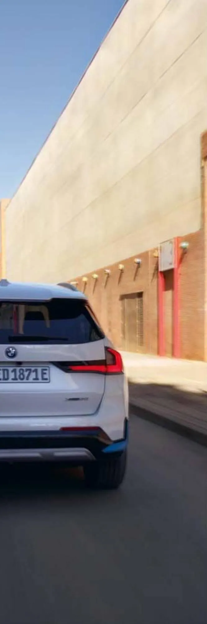 BMW folder - iX1 & X1 van 31 december tot 31 december 2023 - Folder pagina 119