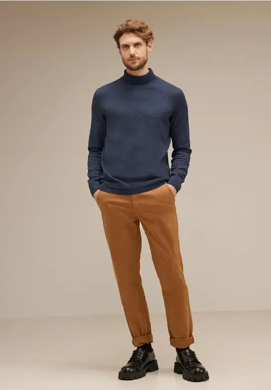 Trui met opstaande kraag