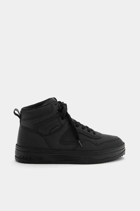 GEVOERDE HIGH-TOP SNEAKERS