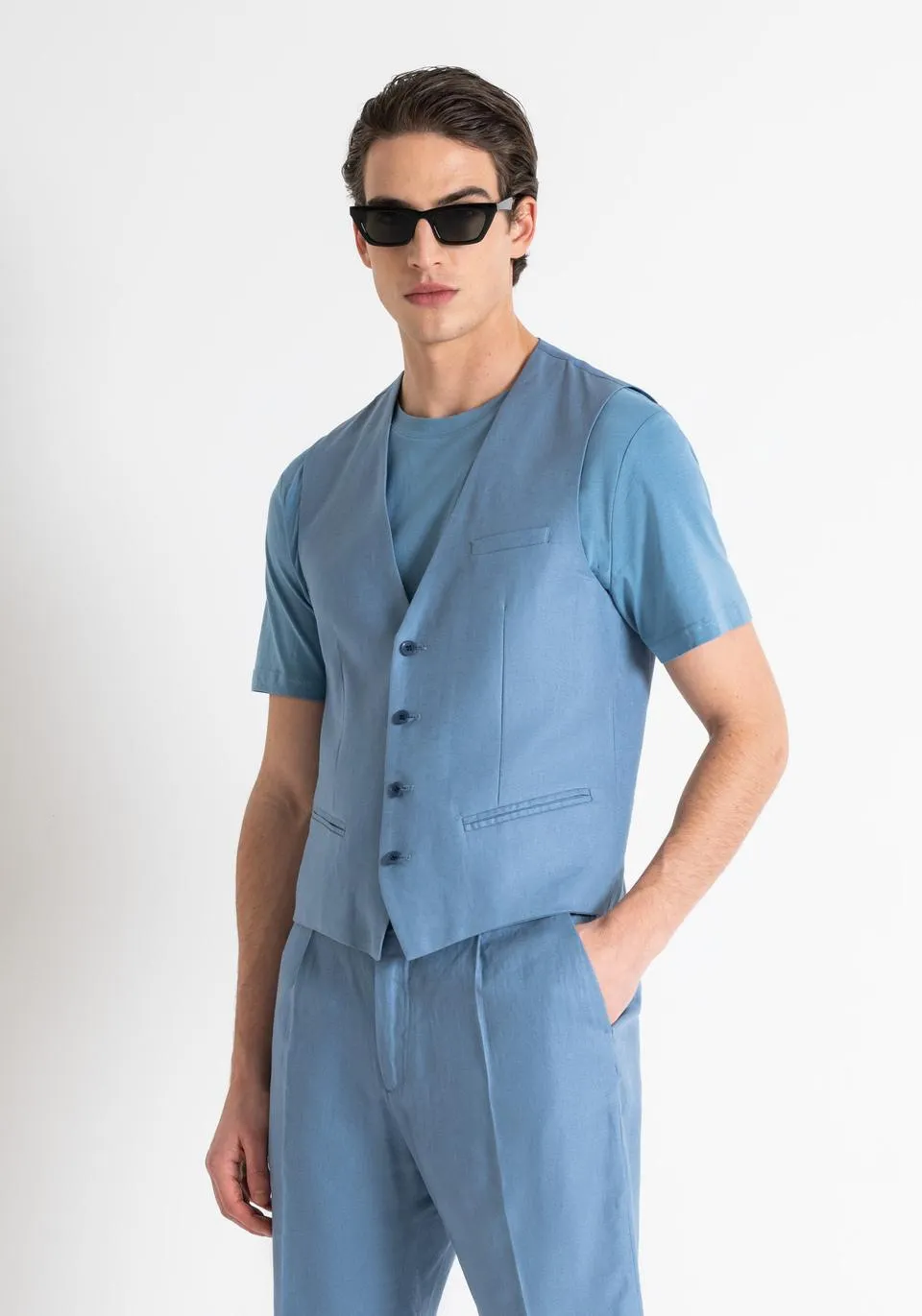 FOUR-BUTTON LINEN BLEND SLIM FIT VEST