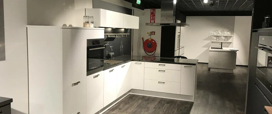 Showroom sale SALIRA-427 Breda