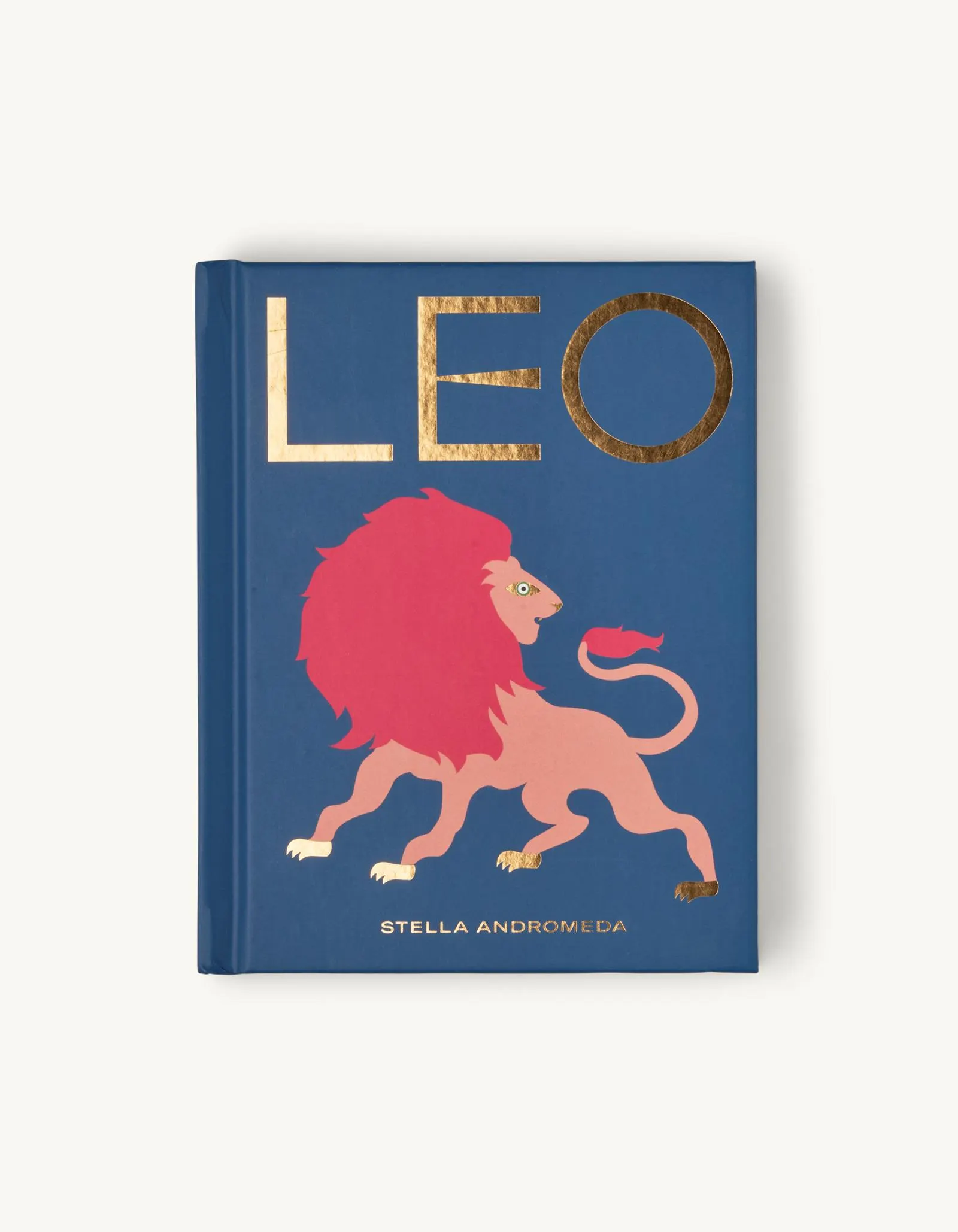 Leo Hardcover. Engelstalig. 12,5 x 1,5 x 16 cm. 112 pagina's.