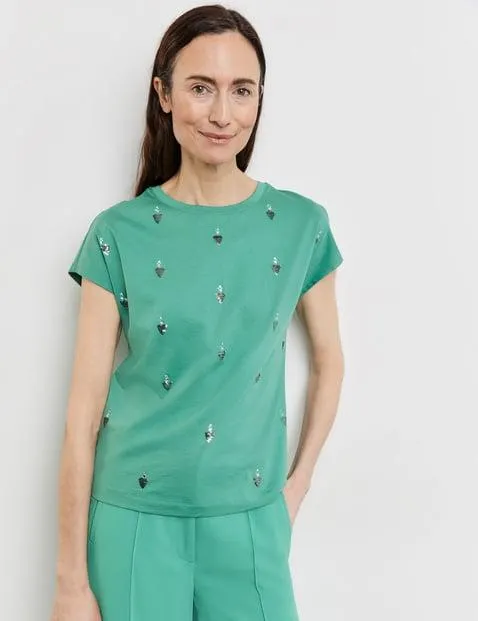 T-shirt met versiering