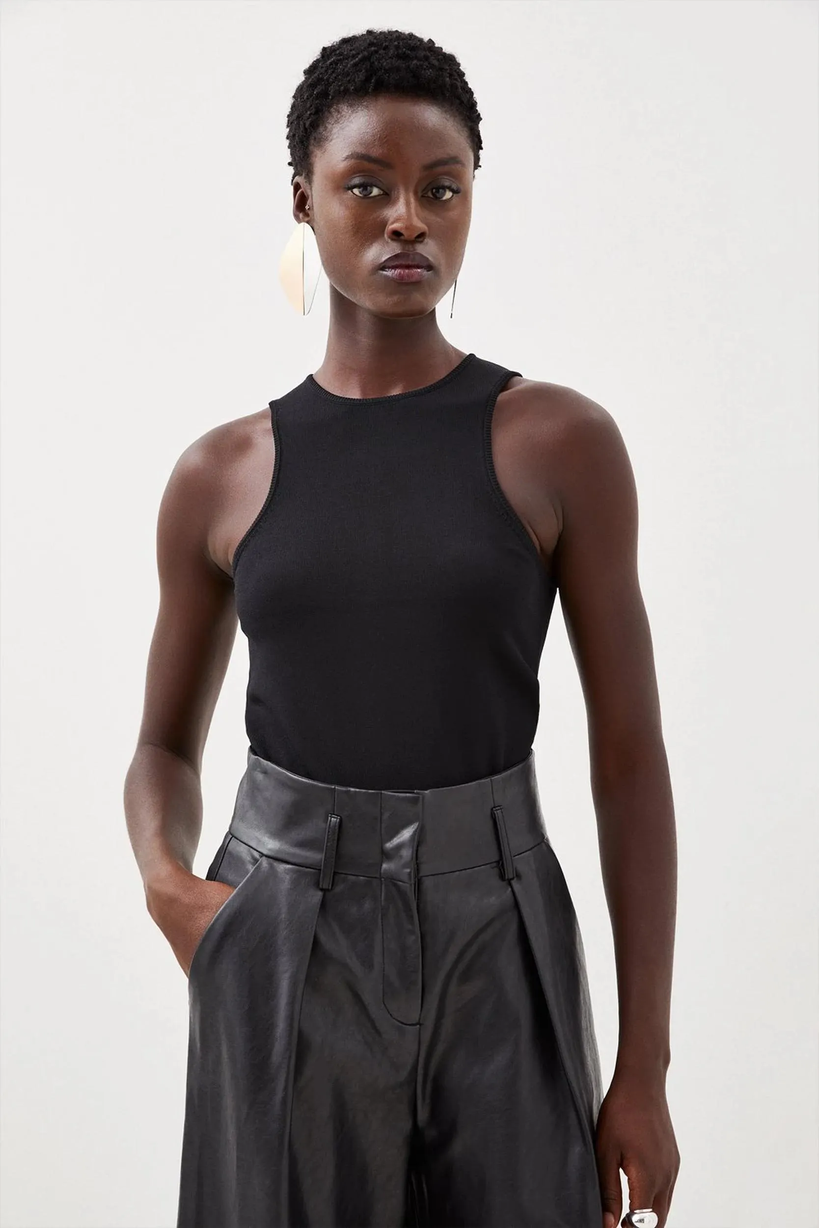 Dry Handle Viscose Blend Knit Racer Vest