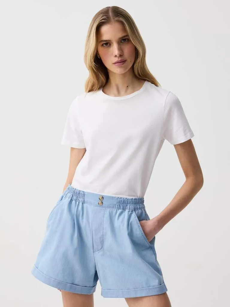Light Wash Fluid denim shorts with pockets