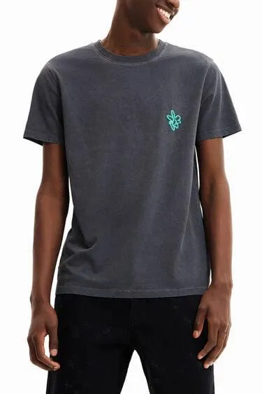 Short-sleeve washed-effect T-shirt