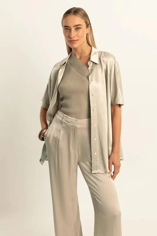 Bloes met satijnglans