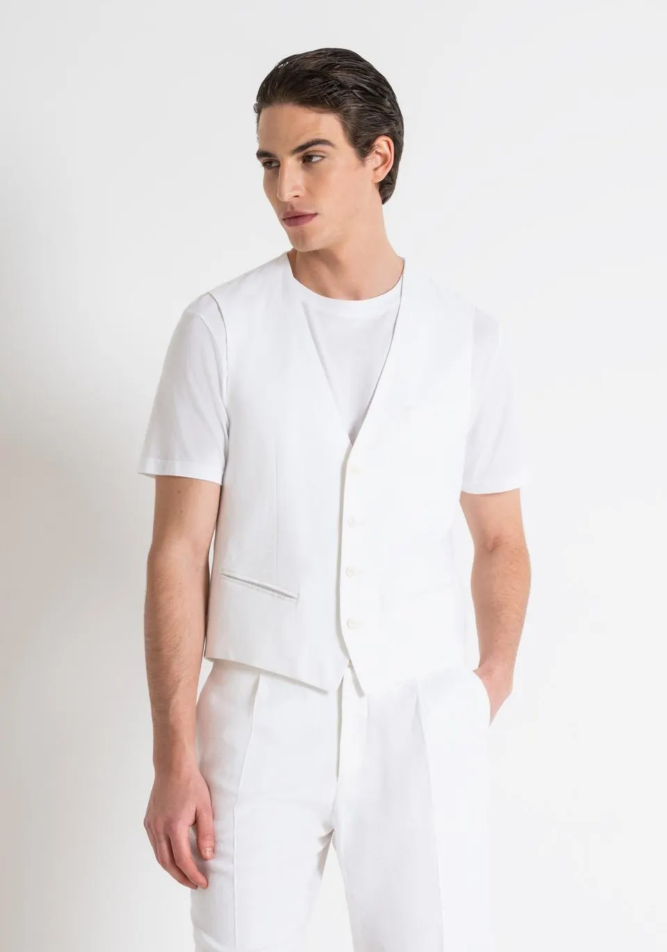 FOUR-BUTTON LINEN BLEND SLIM FIT VEST