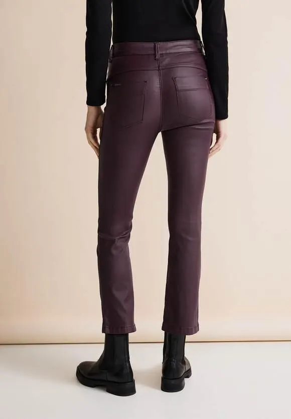 Slim fit broek met coating