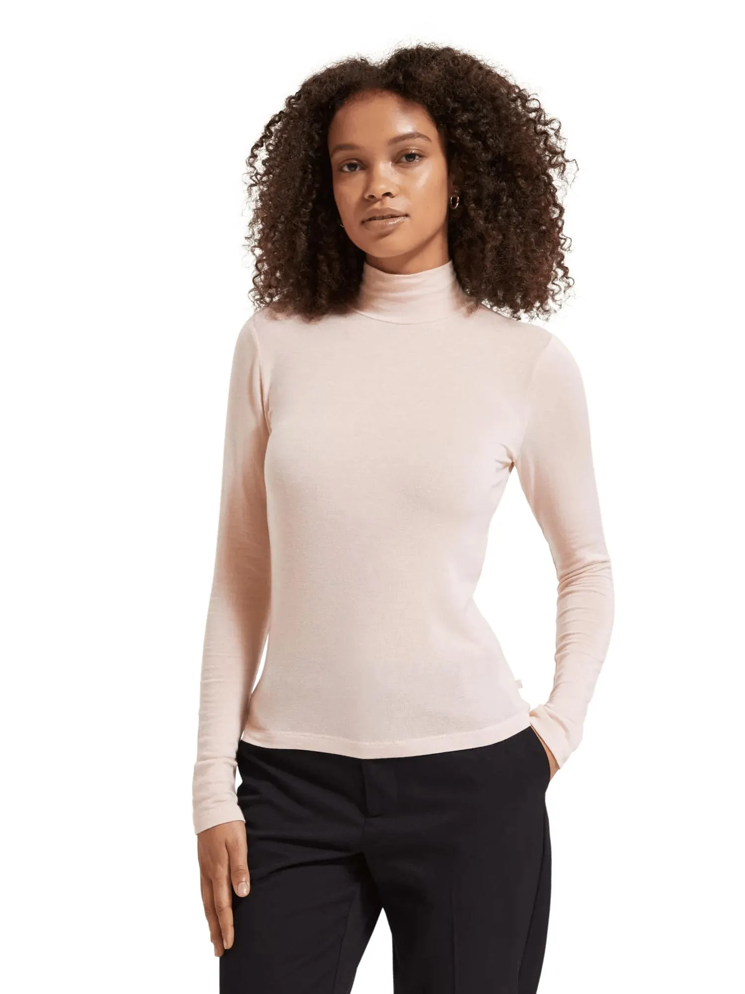Turtle-neck long sleeved top