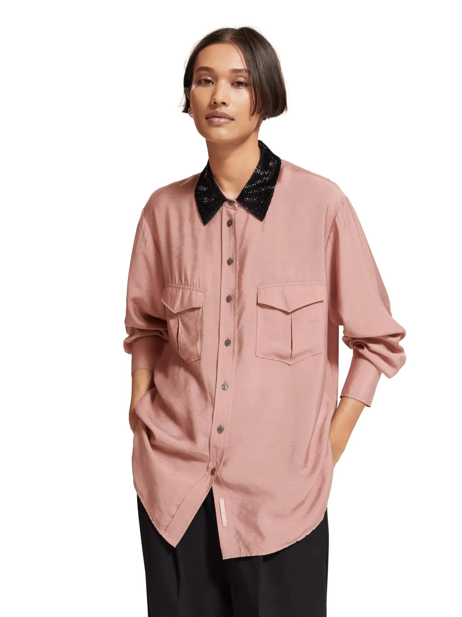 Relaxed shirt with beaded collar