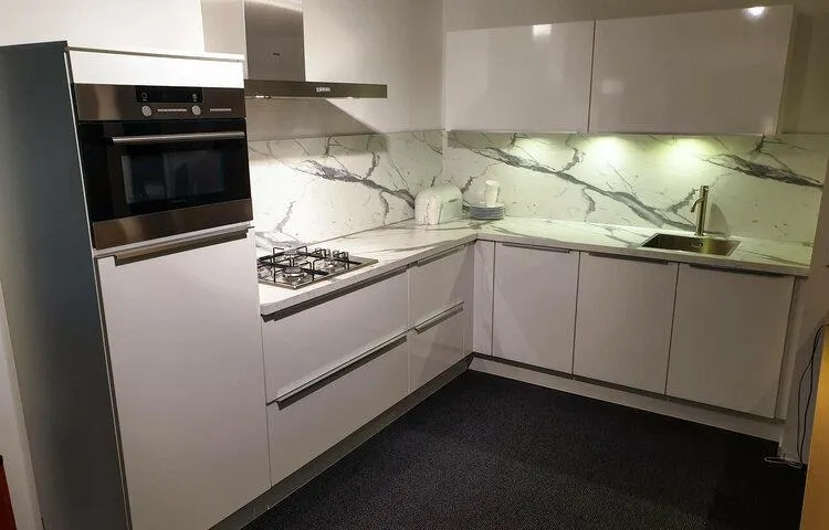 Showroom sale SIGNUM-200-F Sliedrecht