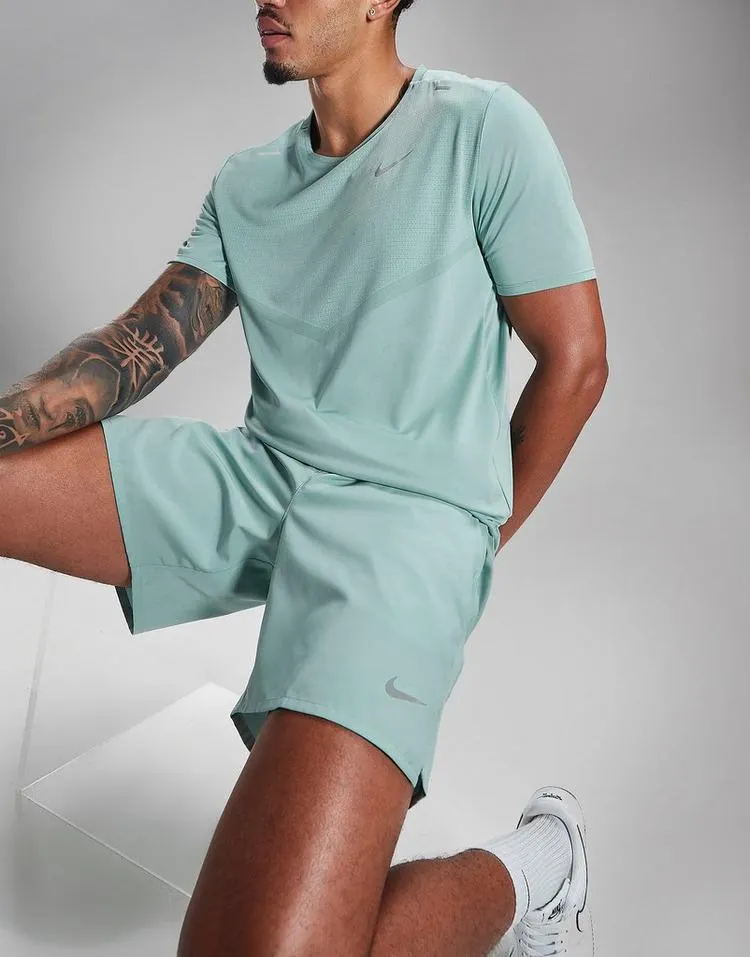 Nike Challenger 7" Shorts