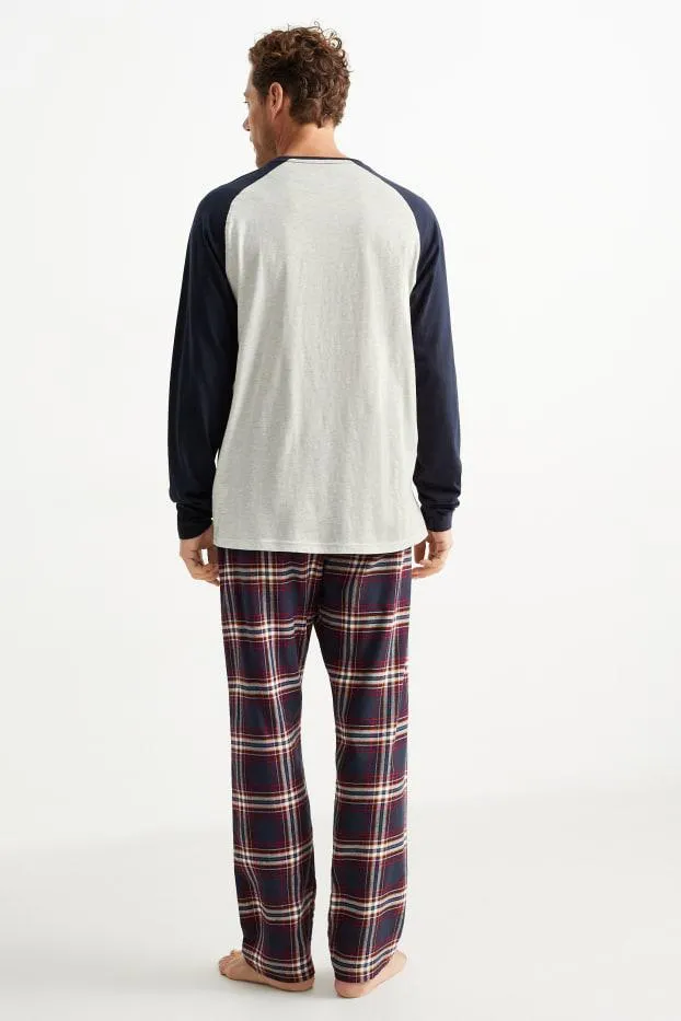 Christmas pyjamas with flannel bottoms