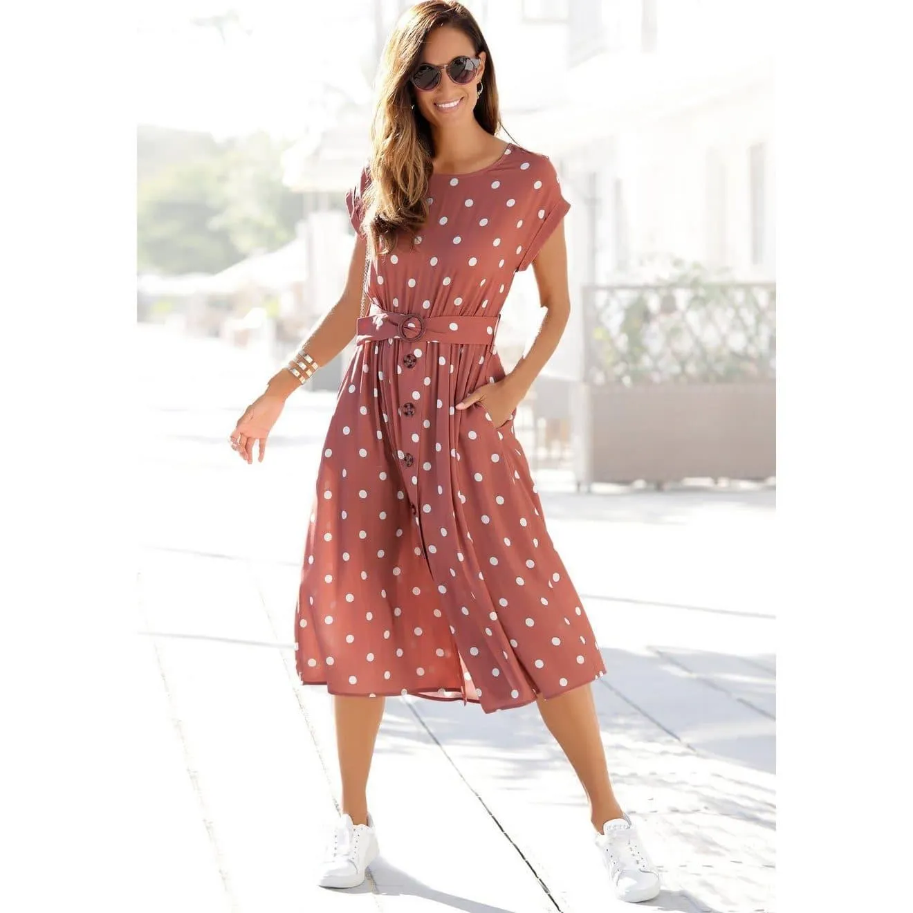 Lascana Midi-jurk met stippenprint en zakken, zomerjurk (Met riem)