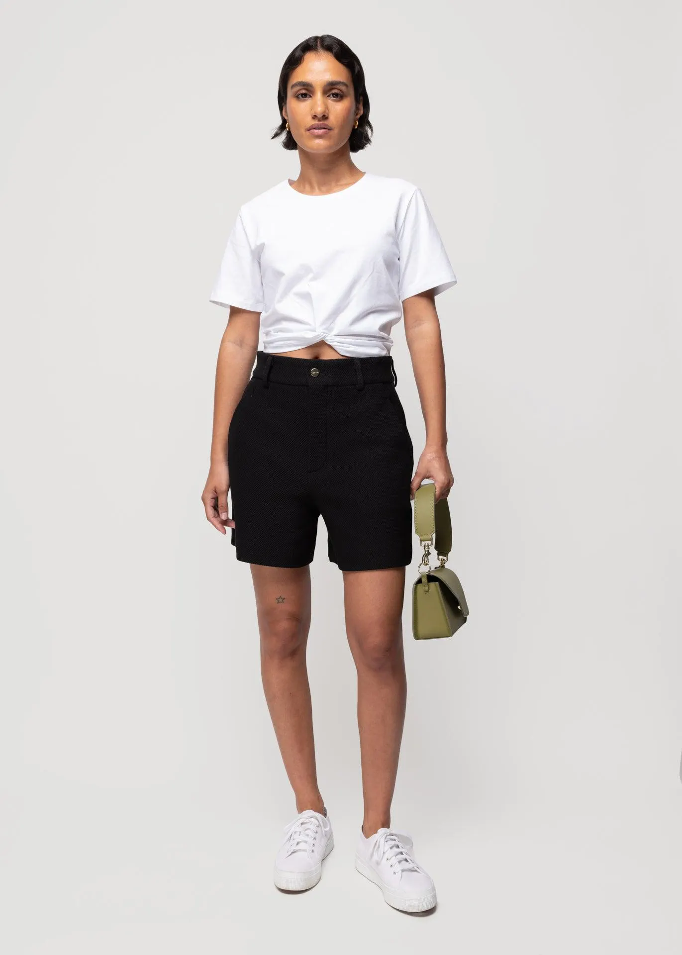 Cropped shirt met knoopdetail