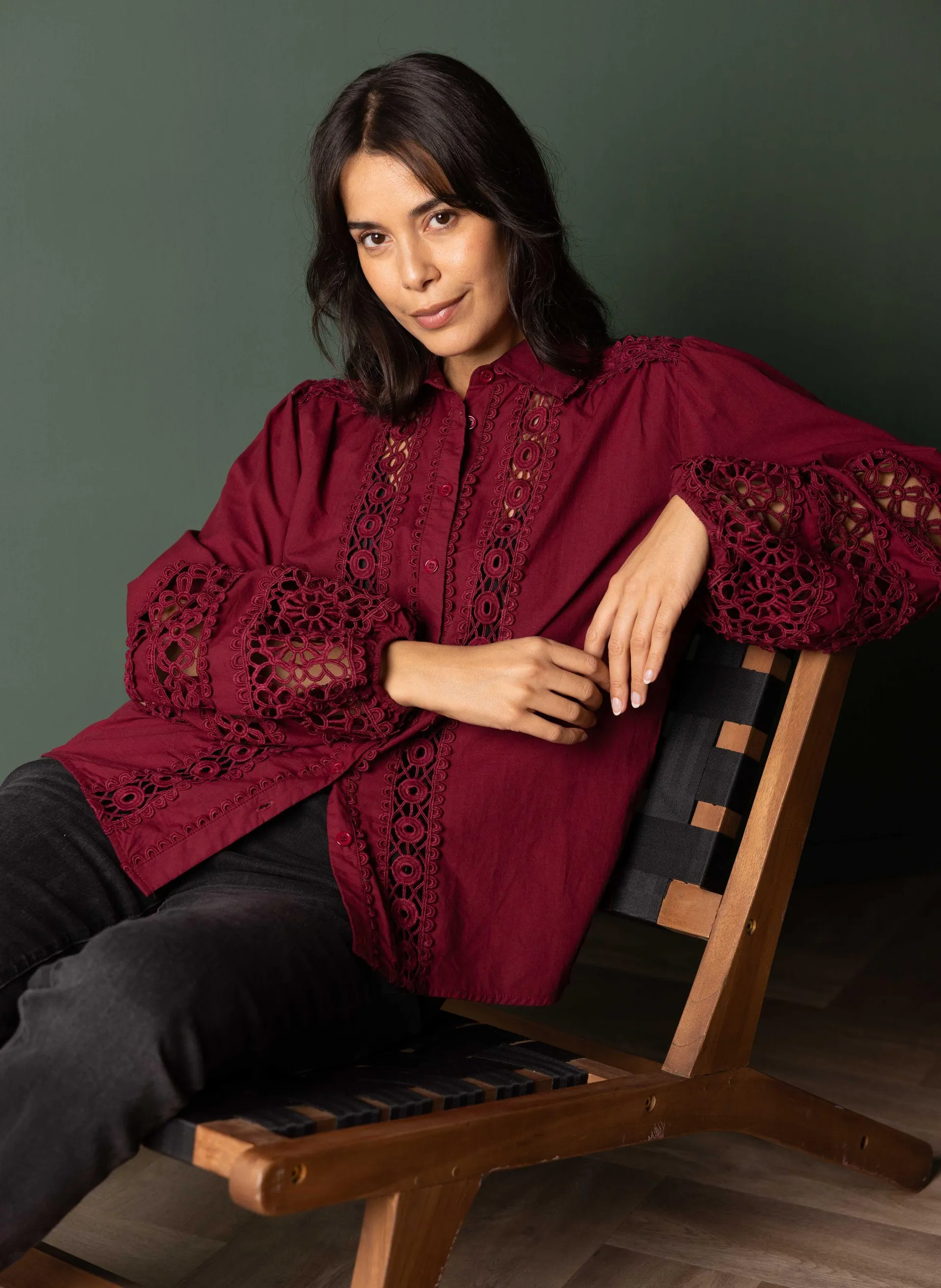 Bordeaux blouse met open borduursels