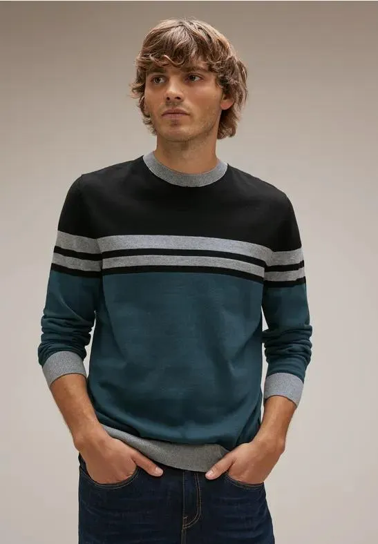 Gestreepte gebreide trui