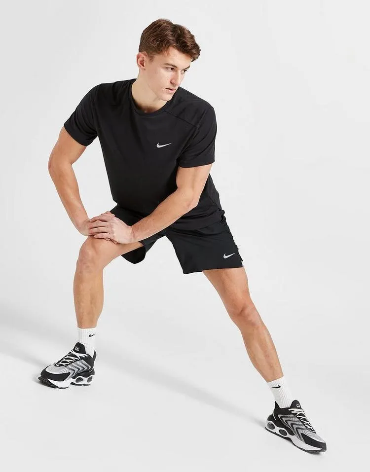 Nike Challenger 7" Shorts