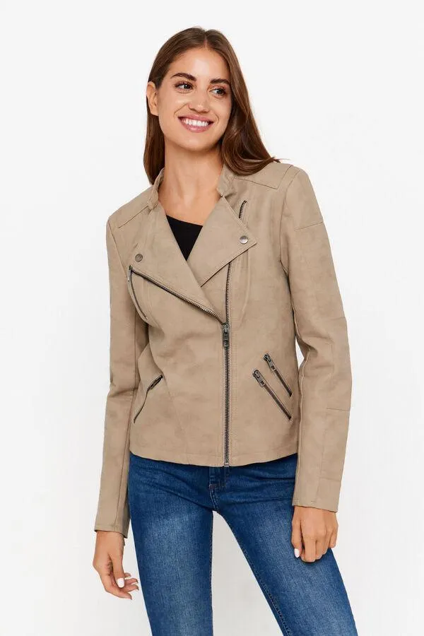 Cazadora estilo biker con cierre cremallera