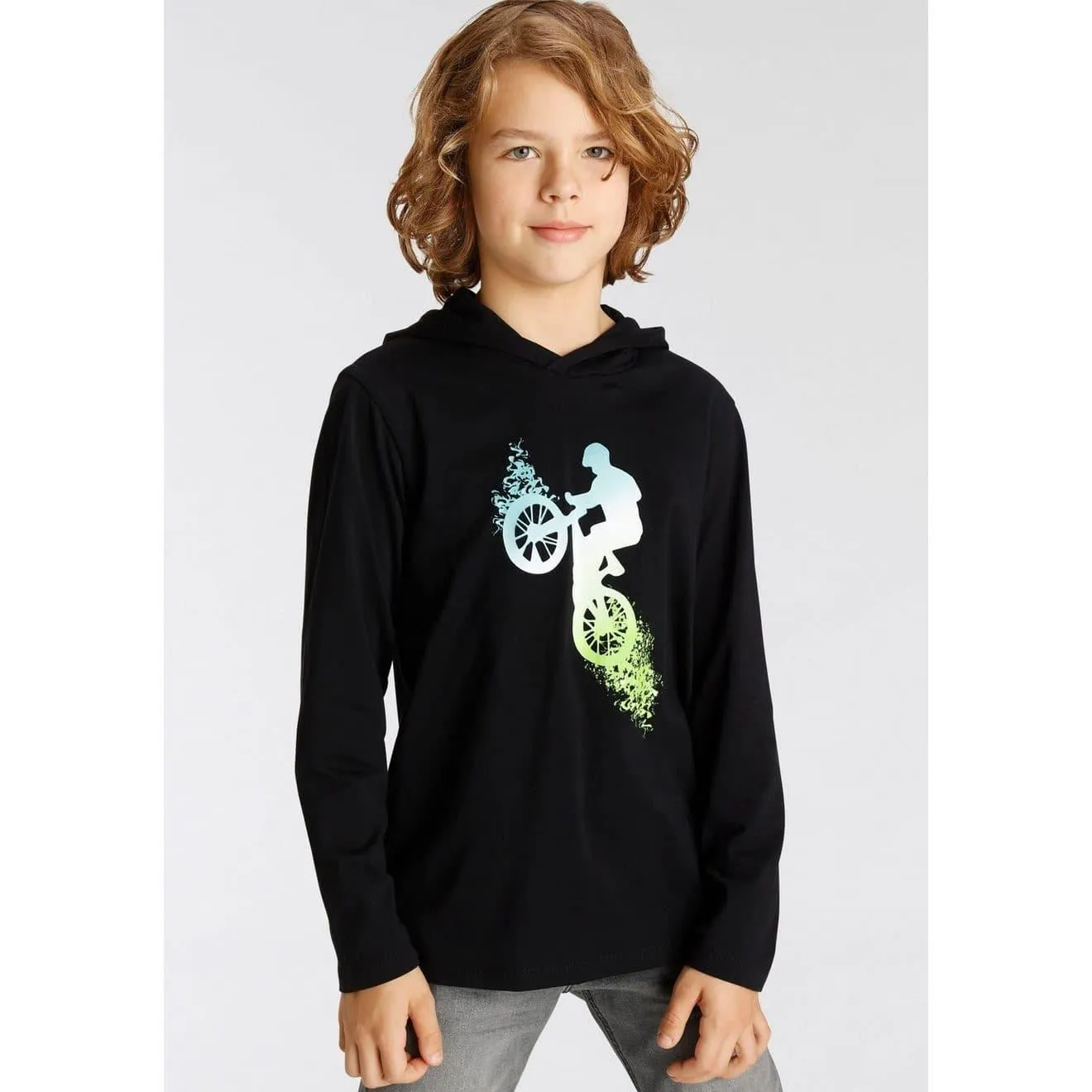 KIDSWORLD Capuchonshirt BIKER Lange mouwen, sportieve stijl, met trendy print, van katoen
