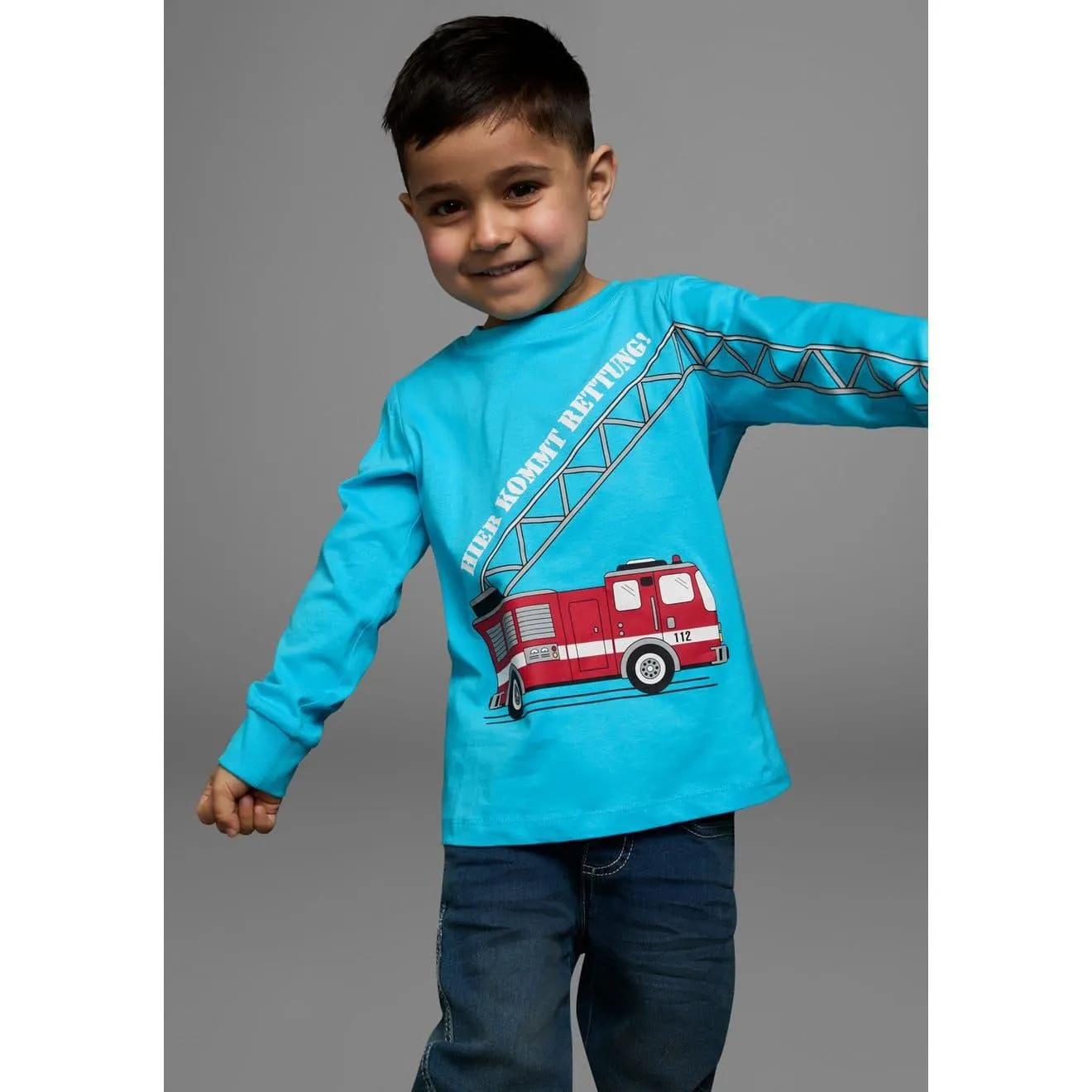 KIDSWORLD Shirt met lange mouwen HIER KOMMT RETTUNG Lange mouwen, basic pasvorm, frisse print