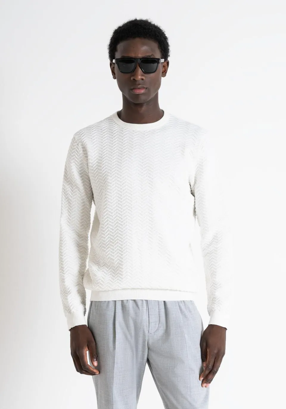 REGULAR FIT T-SHIRT IN COTTON WITH JACQUARD PATTERN