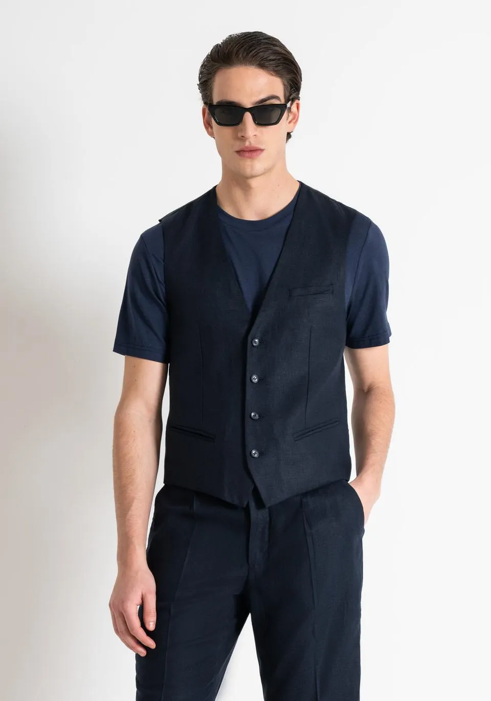 FOUR-BUTTON LINEN BLEND SLIM FIT VEST