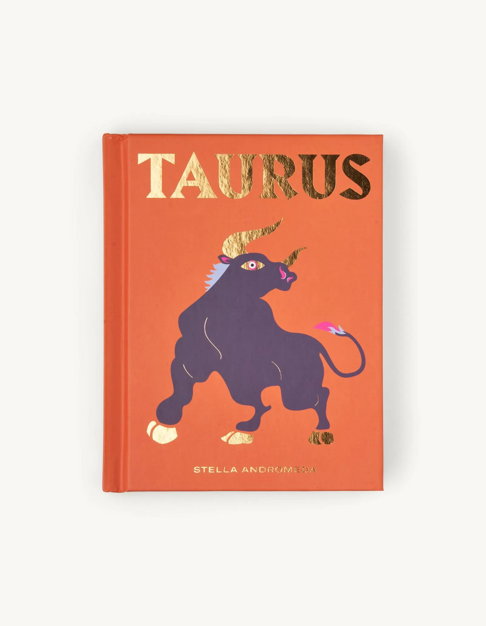 Taurus Hardcover. Engelstalig. 12,5 x 1,5 x 16 cm. 112 pagina's.