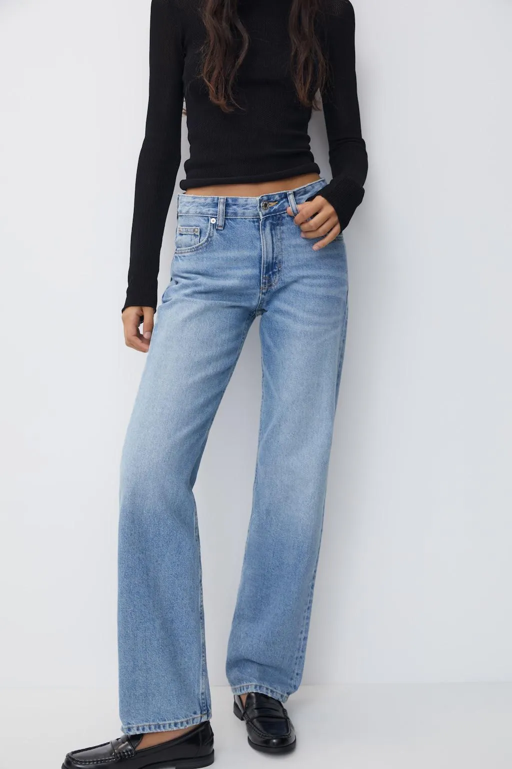 RECHT MODEL JEANS MET HALFHOGE TAILLE