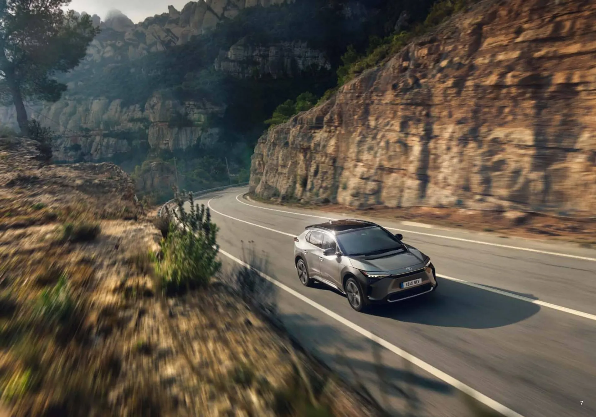 Toyota bZ4X folder van 8 januari tot 8 januari 2024 - Folder pagina 7