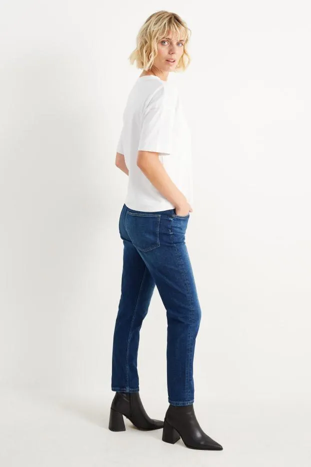 Boyfriend jeans - mid-rise waist - LYCRA®
