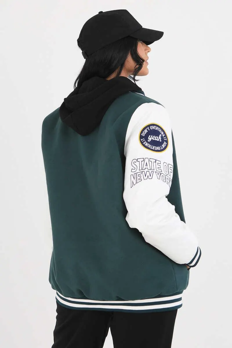 Bomber combinada con bordado