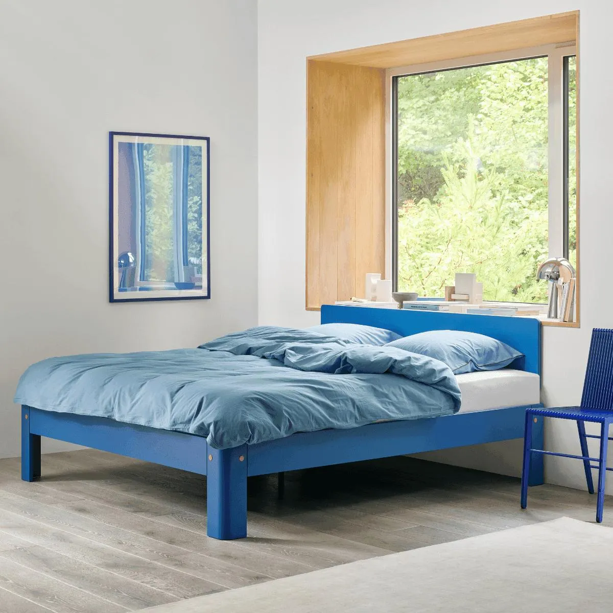 Auronde Royal blue met hoofdbord en tafeltje in Royal blue