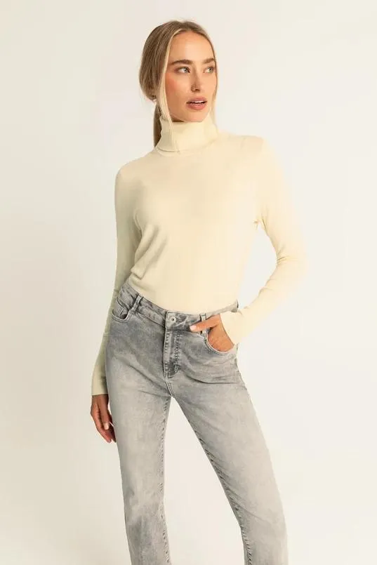 Fijngebreide coltrui